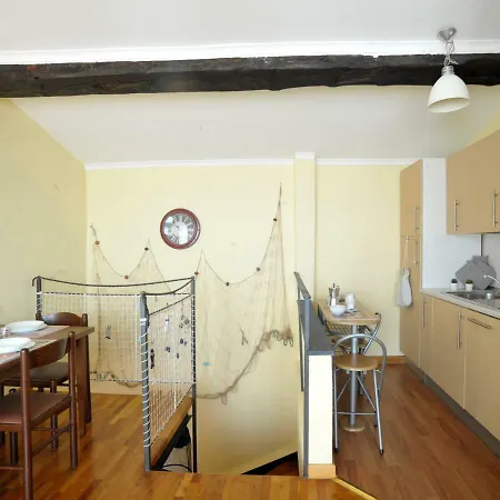 Maison Du Port Vieux * Sanremo