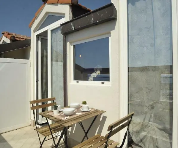 Maison Du Port Vieux شقة