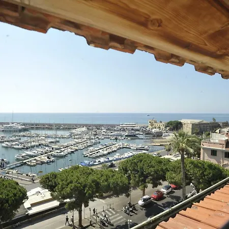 Maison Du Port Vieux Apartamento San Remo